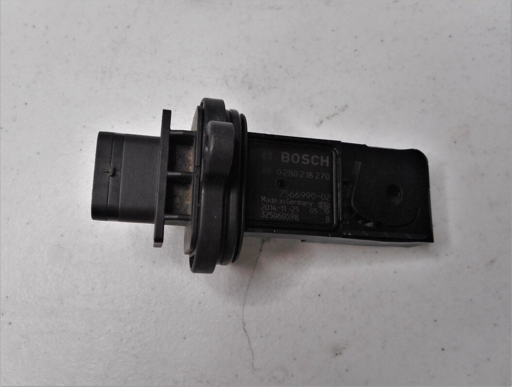 Thumbnail 2: 06-14 BMW 550i 750i 650i X5 X6 (E60 E70 E71 F01 F10) V8 MASS AIR FLOW SENSOR MAF