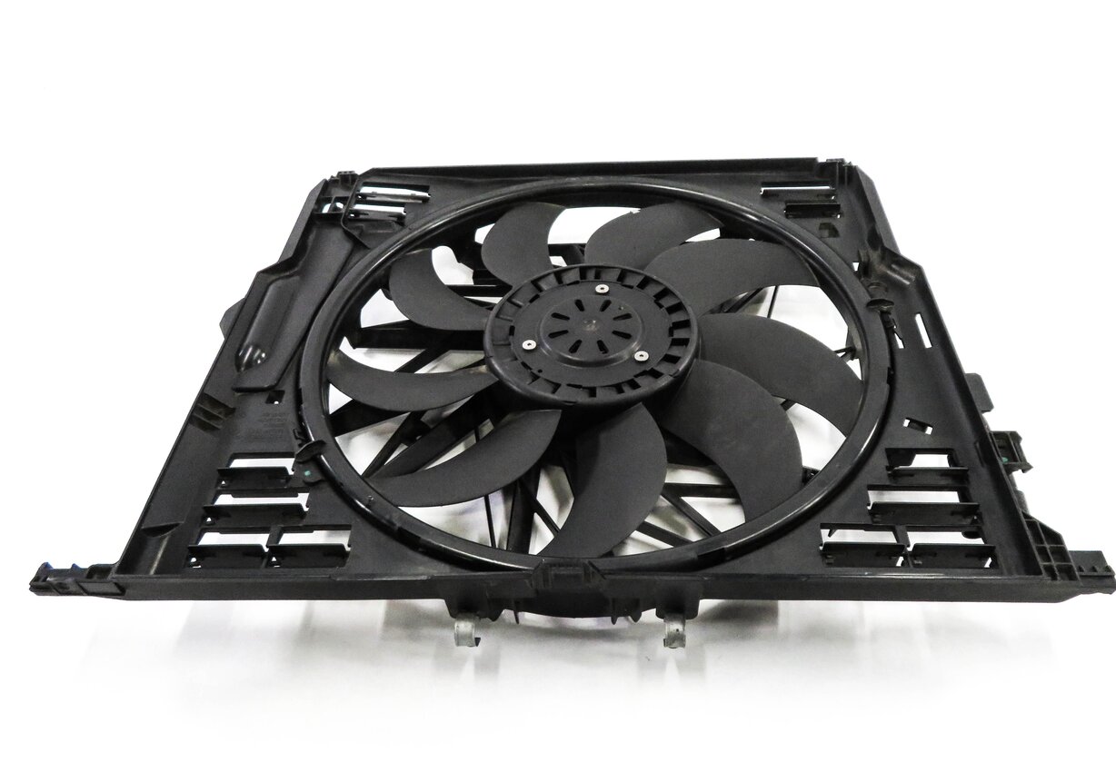 Thumbnail 5: 2010-2018 BMW 550i 550iGT 650i 750i B7 (F01 F06 F10) 850w RADIATOR COOLING FAN