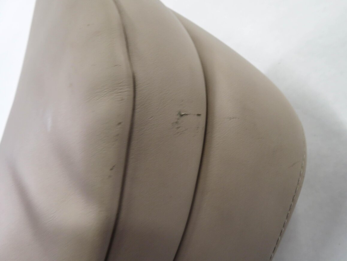 Thumbnail 10: 2011 BMW 750i (F01) FRONT COMFORT SEAT HEADREST SET-2 (OYSTER LEATHER)