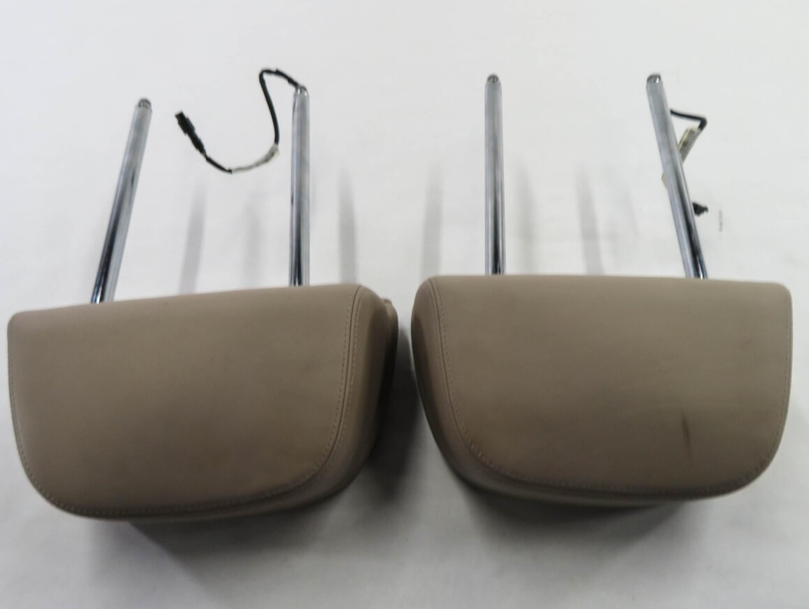 Thumbnail 6: 2011 BMW 750i (F01) FRONT COMFORT SEAT HEADREST SET-2 (OYSTER LEATHER)