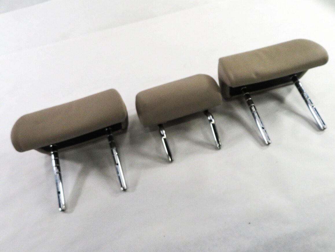 2011 BMW 750i (F01) REAR SEAT - LEFT / CENTER / RIGHT HEADREST SET-3 (OYSTER)