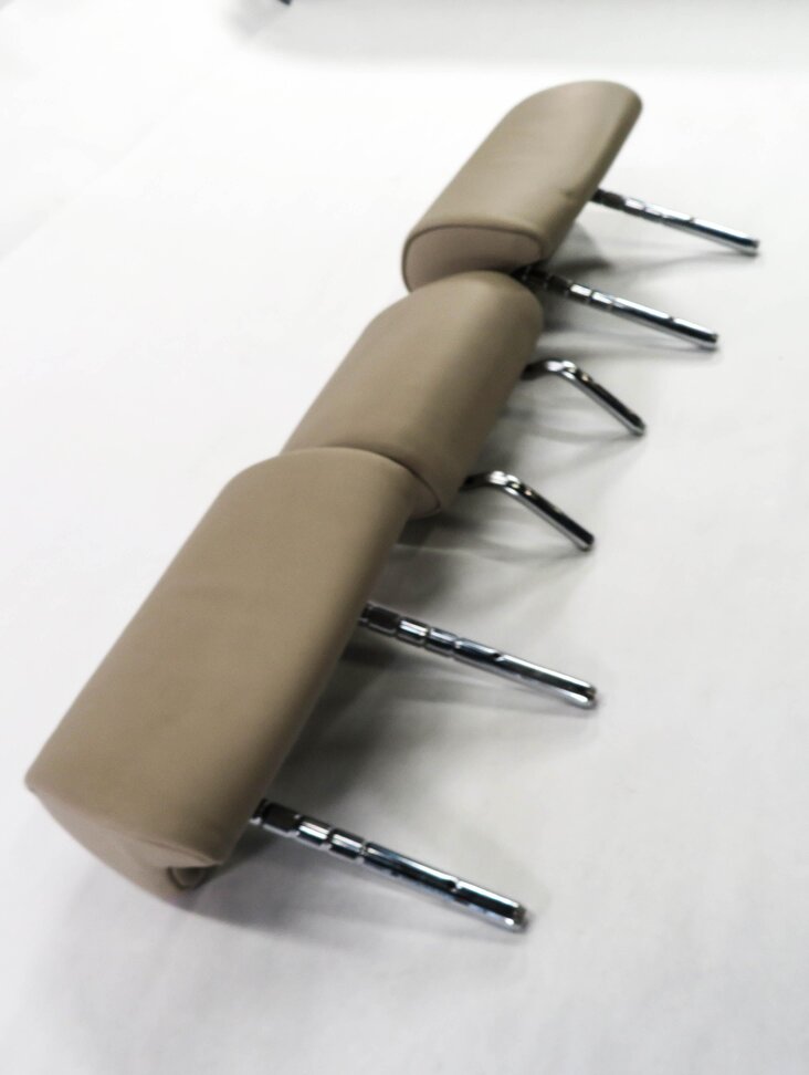 Thumbnail 3: 2011 BMW 750i (F01) REAR SEAT - LEFT / CENTER / RIGHT HEADREST SET-3 (OYSTER)