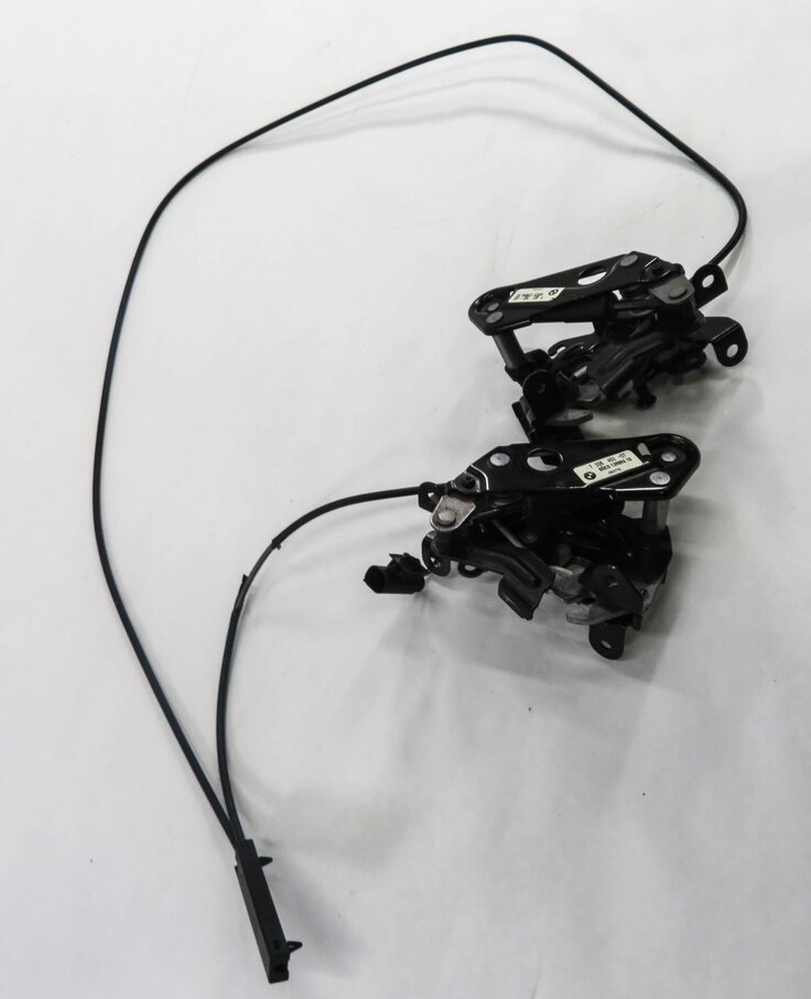 Thumbnail 3: 2011 BMW 750i (F01) FRONT LEFT & RIGHT LOWER HOOD LOCK LATCH SET w/ CABLE