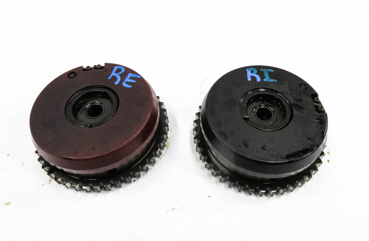 Thumbnail 6: 2011 BMW 750i (F01) 4.4L N63 TWIN TURBO - RIGHT ENGINE CAMSHAFT TIMING GEAR SET