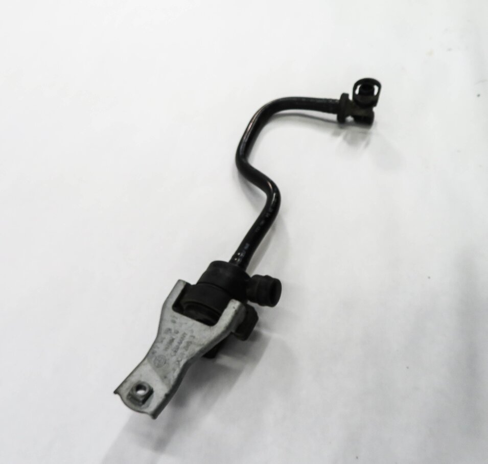 Thumbnail 3: 2011 BMW 750i (F01) 4.4L N63 TWIN TURBO ENGINE - FUEL TANK BREATHER PURGE VALVE