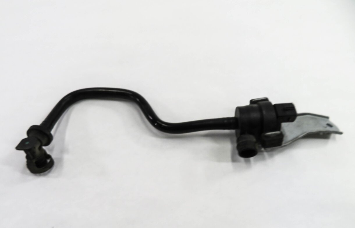 Thumbnail 5: 2011 BMW 750i (F01) 4.4L N63 TWIN TURBO ENGINE - FUEL TANK BREATHER PURGE VALVE
