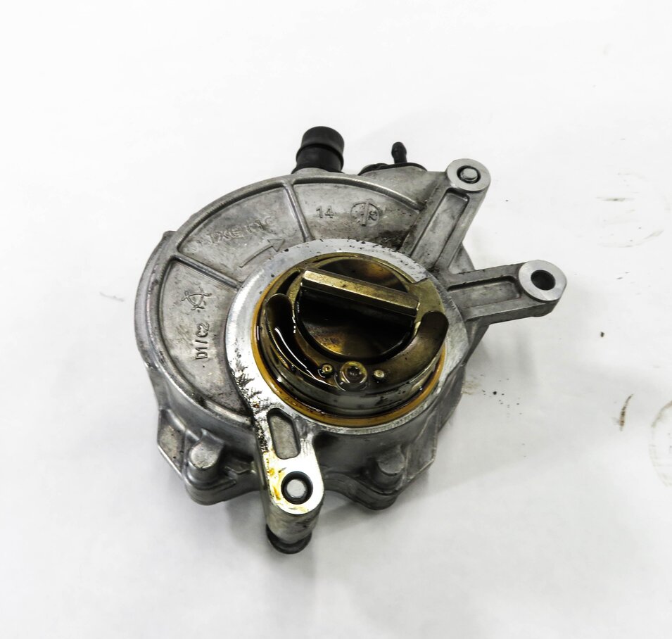 Thumbnail 5: 2010-2017 BMW 550i 650i 750i M5 M6 X5 X6 - 4.4L V8 TWIN TURBO BRAKE VACUUM PUMP