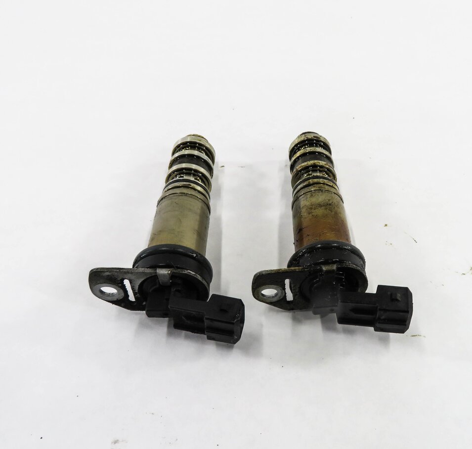 Thumbnail 3: 2011 BMW 750i (F01) 4.4L N63 TWIN TURBO ENGINE - VVT VANOS TIMING SOLENOID SET-2