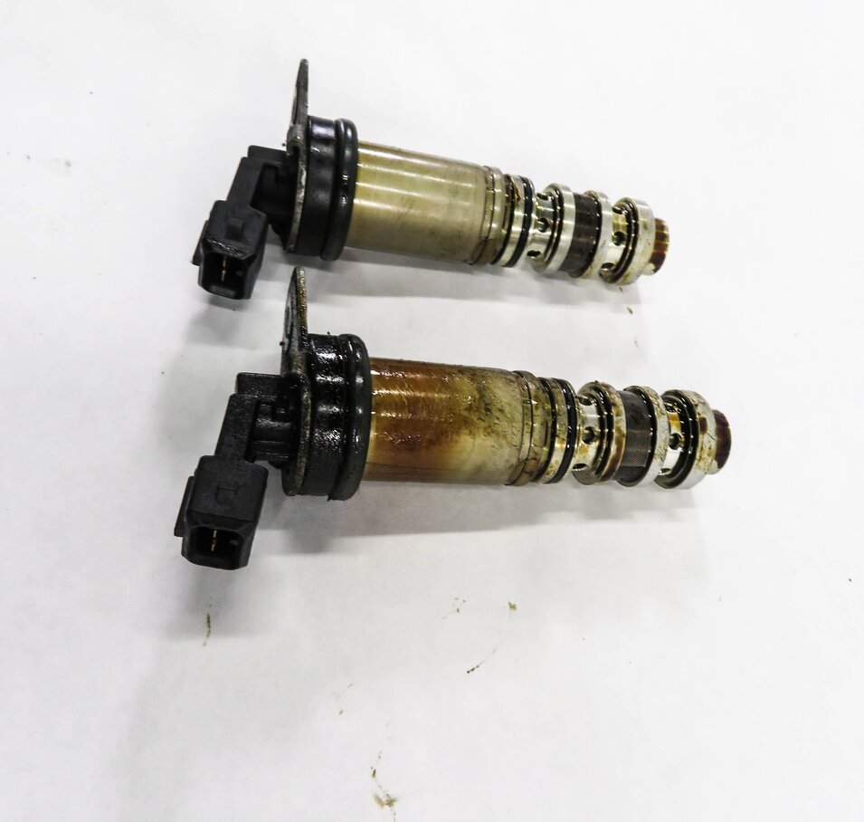 Thumbnail 5: 2011 BMW 750i (F01) 4.4L N63 TWIN TURBO ENGINE - VVT VANOS TIMING SOLENOID SET-2