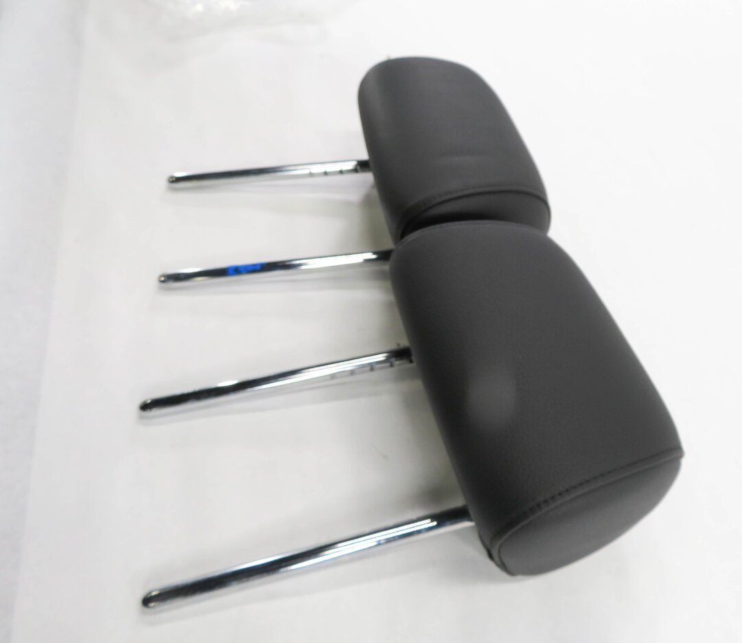 Thumbnail 3: 2011 BMW 535i (F10) REAR SEAT - LEFT & RIGHT (BLACK LEATHER) HEADREST SET-2