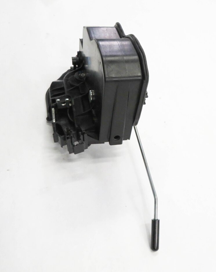 Thumbnail 3: 2010-2018 BMW E90 F30 F32 E60 F10 F01 F25 F26 E70 E71 - RIGHT REAR DOOR LATCH