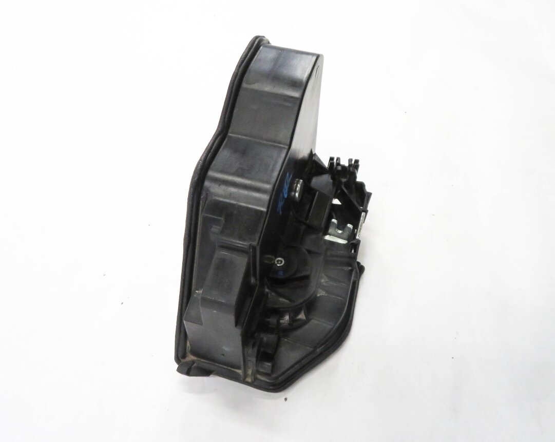 Thumbnail 4: 2010-2018 BMW E90 F30 F32 E60 F10 F01 F25 F26 E70 E71 - RIGHT REAR DOOR LATCH
