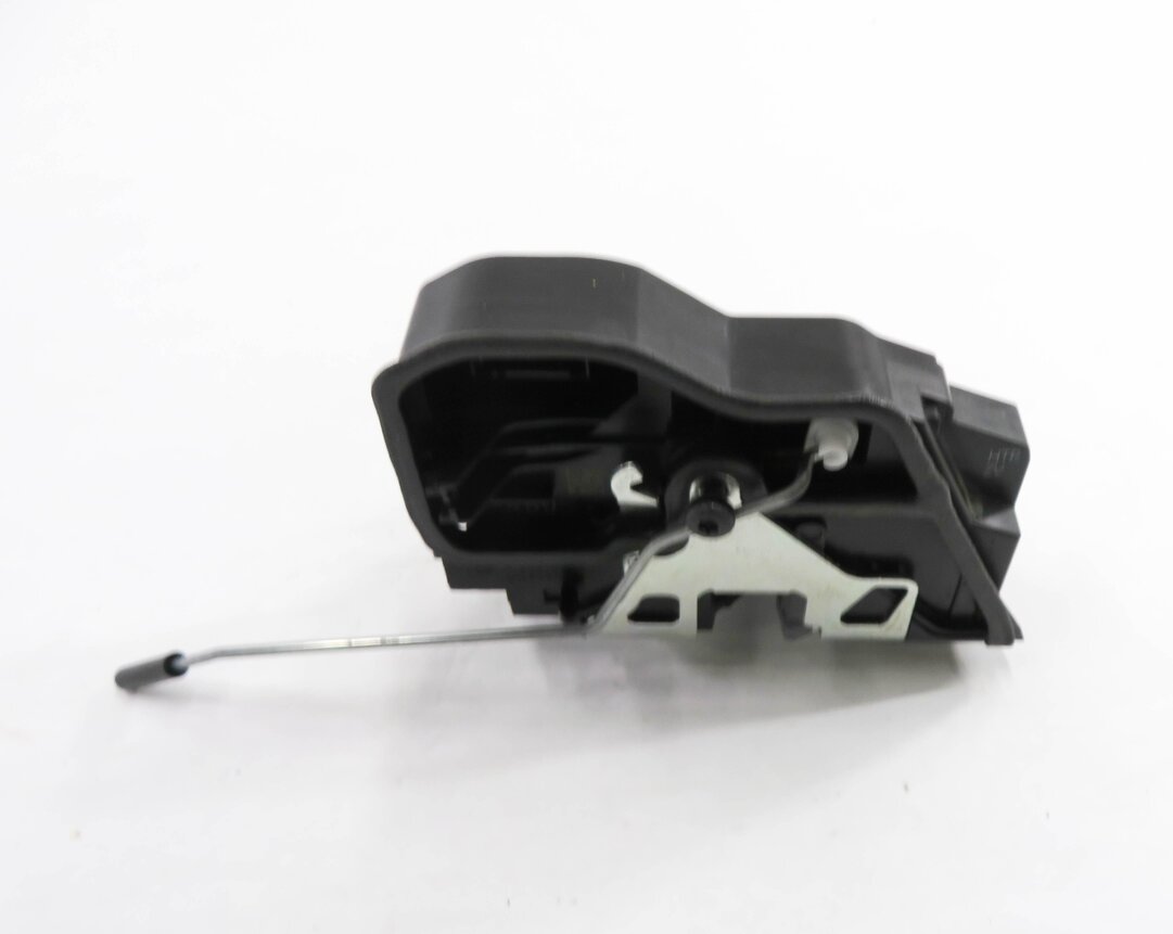 Thumbnail 5: 2010-2018 BMW E90 F30 F32 E60 F10 F01 F25 F26 E70 E71 - RIGHT REAR DOOR LATCH