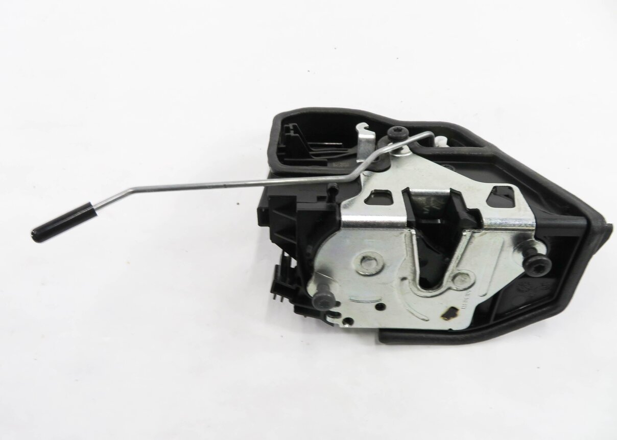 Thumbnail 6: 2010-2018 BMW E90 F30 F32 E60 F10 F01 F25 F26 E70 E71 - RIGHT REAR DOOR LATCH
