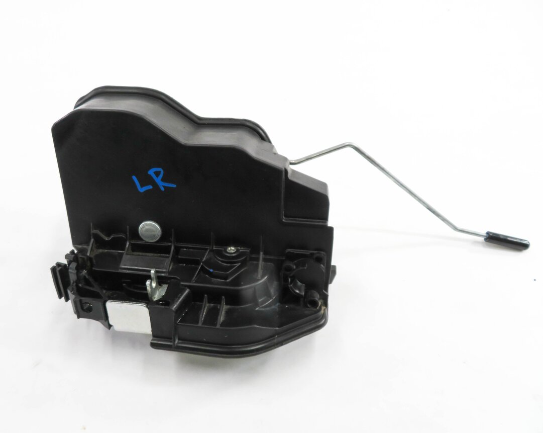 Thumbnail 2: 2010-2018 BMW E90 F30 F32 E60 F10 F01 F25 F26 E70 E71 - LEFT REAR DOOR LATCH