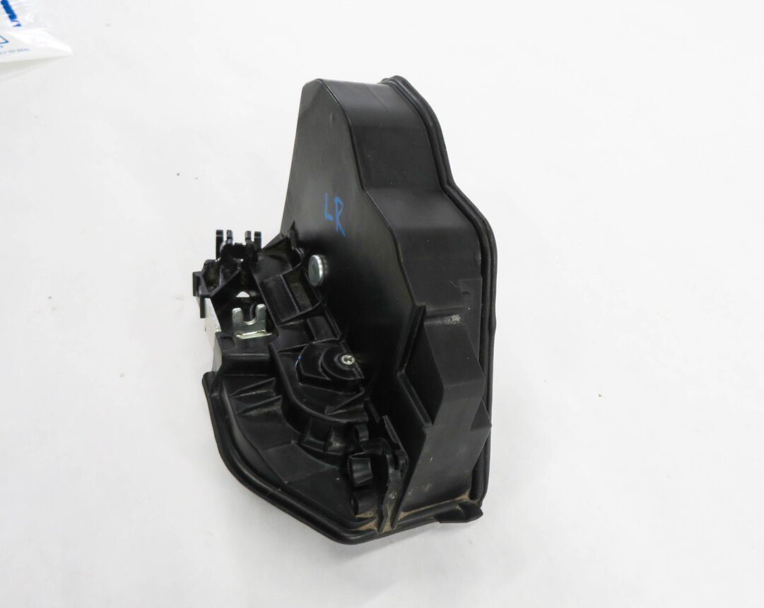 Thumbnail 4: 2010-2018 BMW E90 F30 F32 E60 F10 F01 F25 F26 E70 E71 - LEFT REAR DOOR LATCH
