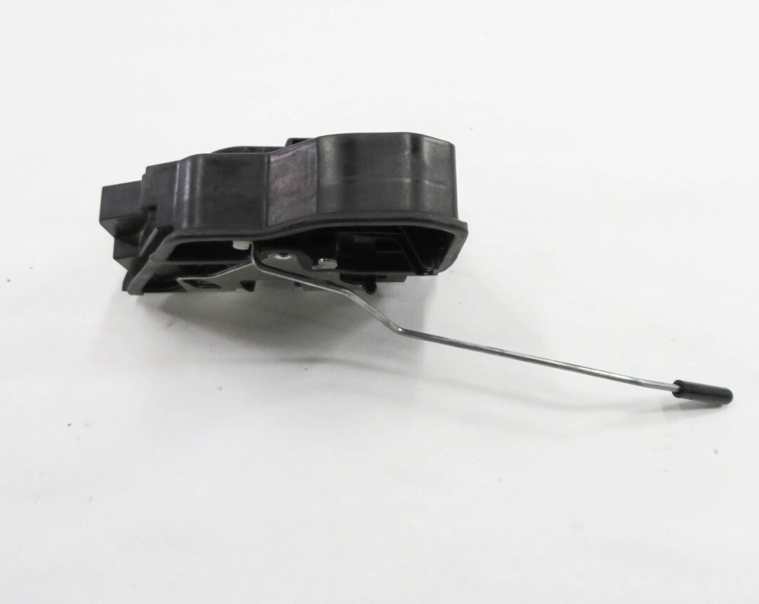 Thumbnail 5: 2010-2018 BMW E90 F30 F32 E60 F10 F01 F25 F26 E70 E71 - LEFT REAR DOOR LATCH