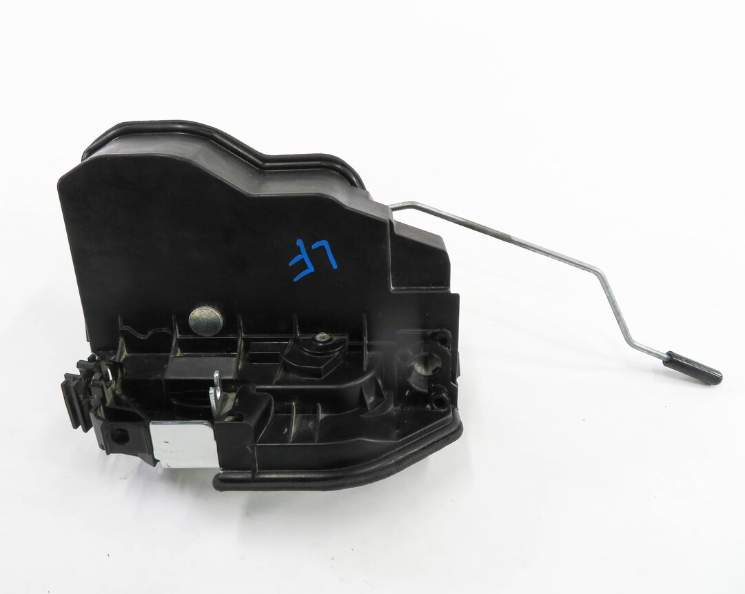 Thumbnail 2: 09-18 BMW 1/2/3/4/5/7/X1 X3 X4 (E87 E90 F01 F10) - LEFT FRONT DOOR LOCK LATCH