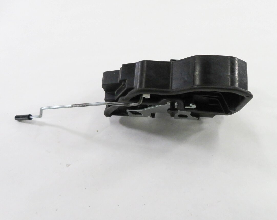 Thumbnail 5: 09-18 BMW 1/2/3/4/5/7/X1 X3 X4 (E87 E90 F01 F10) - LEFT FRONT DOOR LOCK LATCH