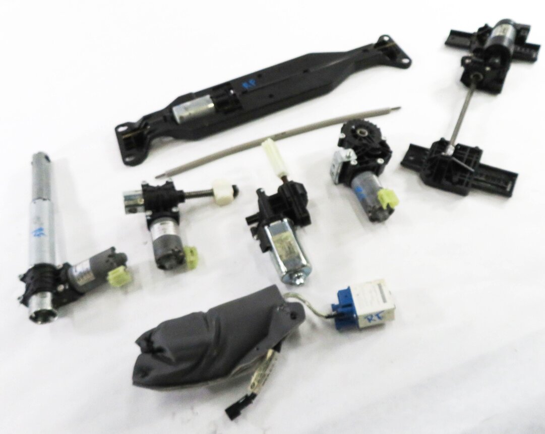 2011 BMW 535i (F10) RIGHT FRONT PASSENGER POWER SEAT ADJUSTMENT MOTOR SET-8