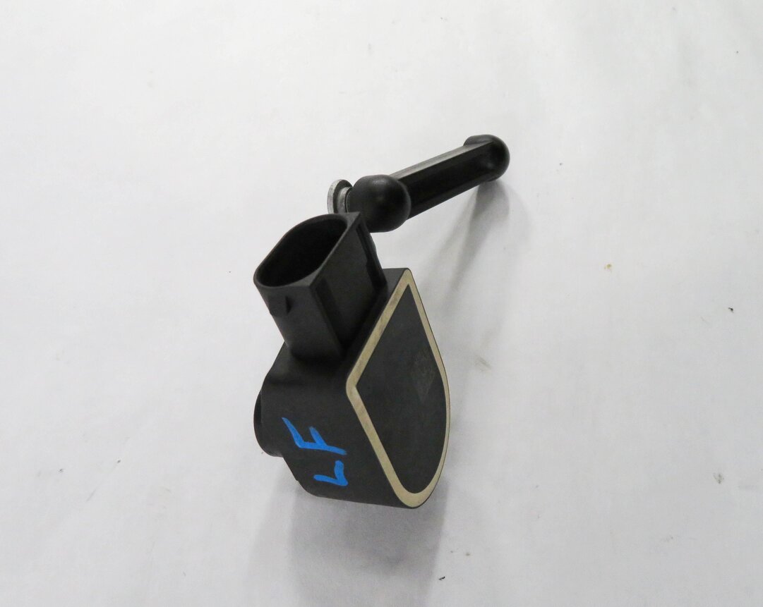 Thumbnail 4: 2011 BMW 535i (F10) LEFT FRONT DRIVER SUSPENSION HEIGHT LEVEL SENSOR