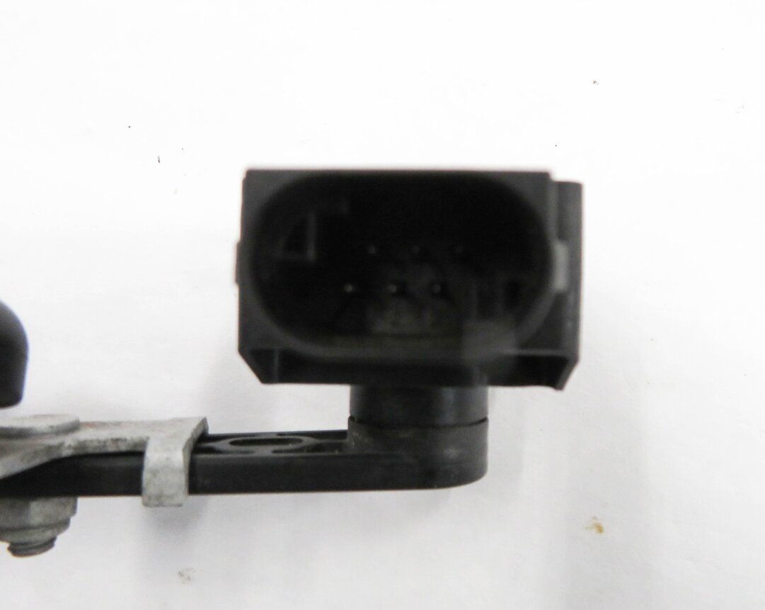 Thumbnail 7: 2011 BMW 535i (F10) LEFT FRONT DRIVER SUSPENSION HEIGHT LEVEL SENSOR