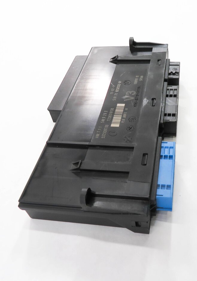 Thumbnail 3: 2011 BMW 528i 535i 550i (F10) MAIN PRIMARY BODY CONTROL MODULE BCM