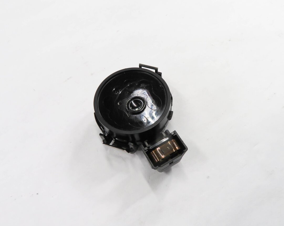 2011 BMW 535i (F10) FRONT WINDSHILED RAIN WATER SOLAR LIGHT SENSOR (RLS)
