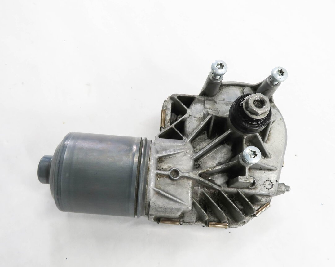 Thumbnail 2: 2010-2016 BMW M5 528i 535i 550i 740i 750i 760i (F01 F10) WINDSHIELD WIPER MOTOR