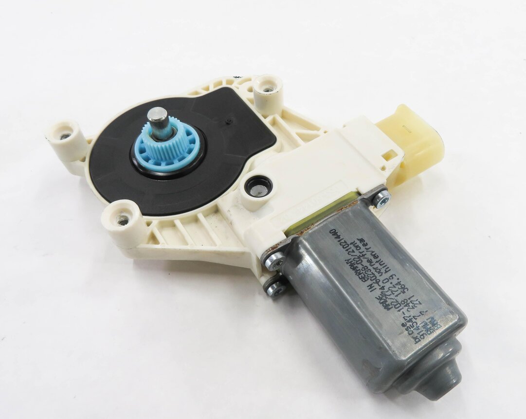 11-16 BMW 528i 535i 550i M5 (F10) RIGHT PASSENGER WINDOW MOTOR (FRONT / REAR)