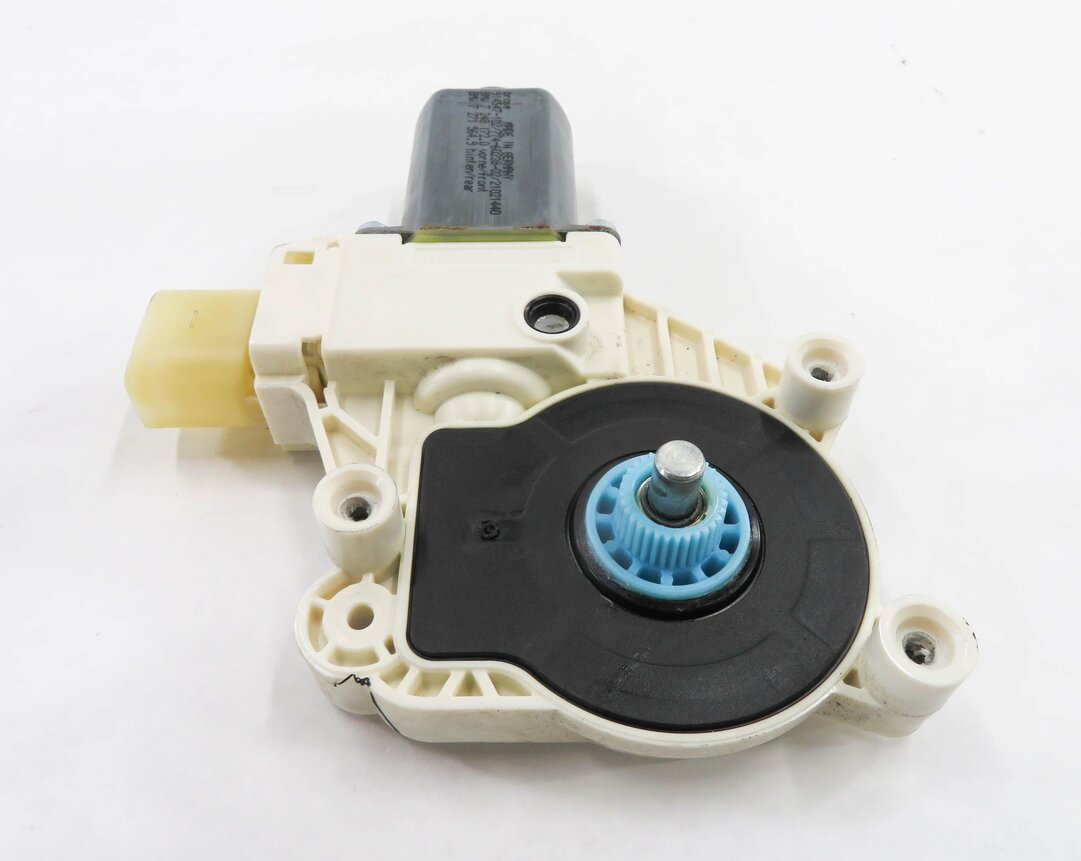 Thumbnail 4: 11-16 BMW 528i 535i 550i M5 (F10) RIGHT PASSENGER WINDOW MOTOR (FRONT / REAR)