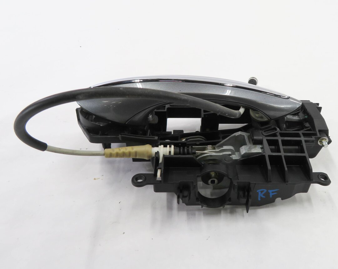 Thumbnail 4: 2011-2016 BMW 528i 535i 550i M5 (F10) RIGHT FRONT DOOR HANDLE w/ LIGHT (GRAY)