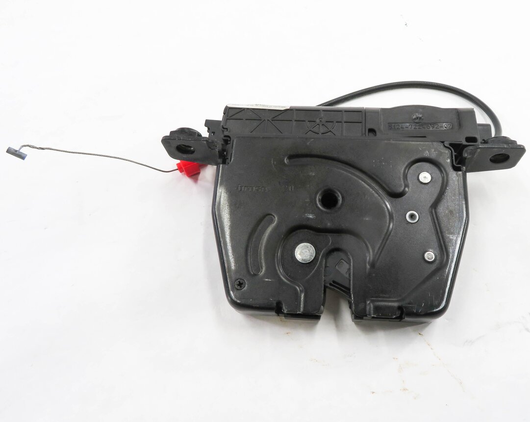 Thumbnail 2: 2011 BMW 535i (F10) REAR TRUNK LOCK LATCH ACTUATOR
