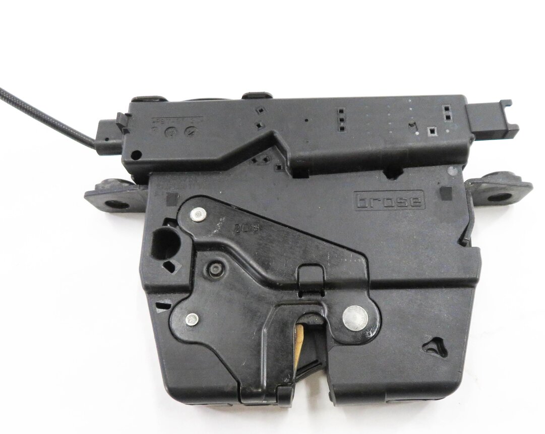 Thumbnail 6: 2011 BMW 535i (F10) REAR TRUNK LOCK LATCH ACTUATOR