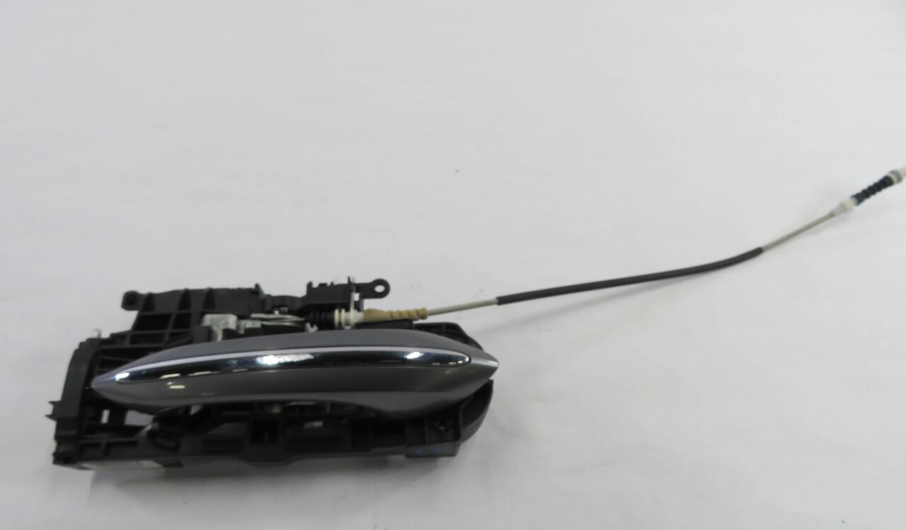Thumbnail 2: 2011-2016 BMW 528i 535i 550i M5 (F10) RIGHT REAR DOOR HANDLE w/ LIGHT (GRAY A52)