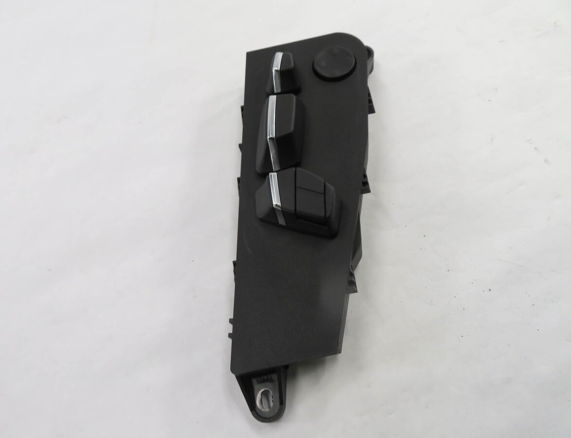 Thumbnail 2: 2011 BMW 535i (F10) LEFT FRONT DRIVER POWER SEAT ADJUSTMENT SWITCH