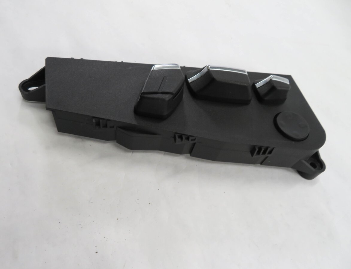 Thumbnail 3: 2011 BMW 535i (F10) LEFT FRONT DRIVER POWER SEAT ADJUSTMENT SWITCH