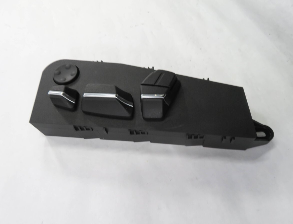 Thumbnail 4: 2011 BMW 535i (F10) LEFT FRONT DRIVER POWER SEAT ADJUSTMENT SWITCH