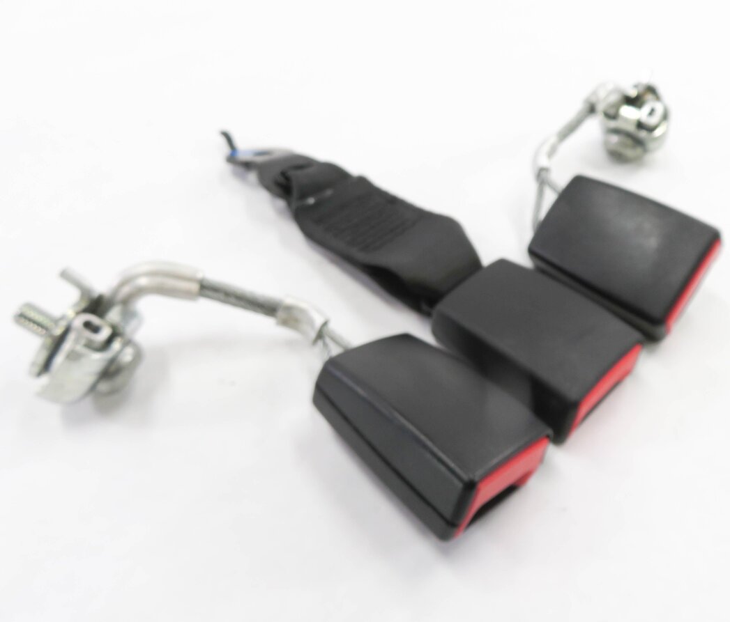 Thumbnail 4: 2012 BMW 535i (F10) REAR SEAT - LEFT / CENTER / RIGHT - SEATBELT RECEIVER SET