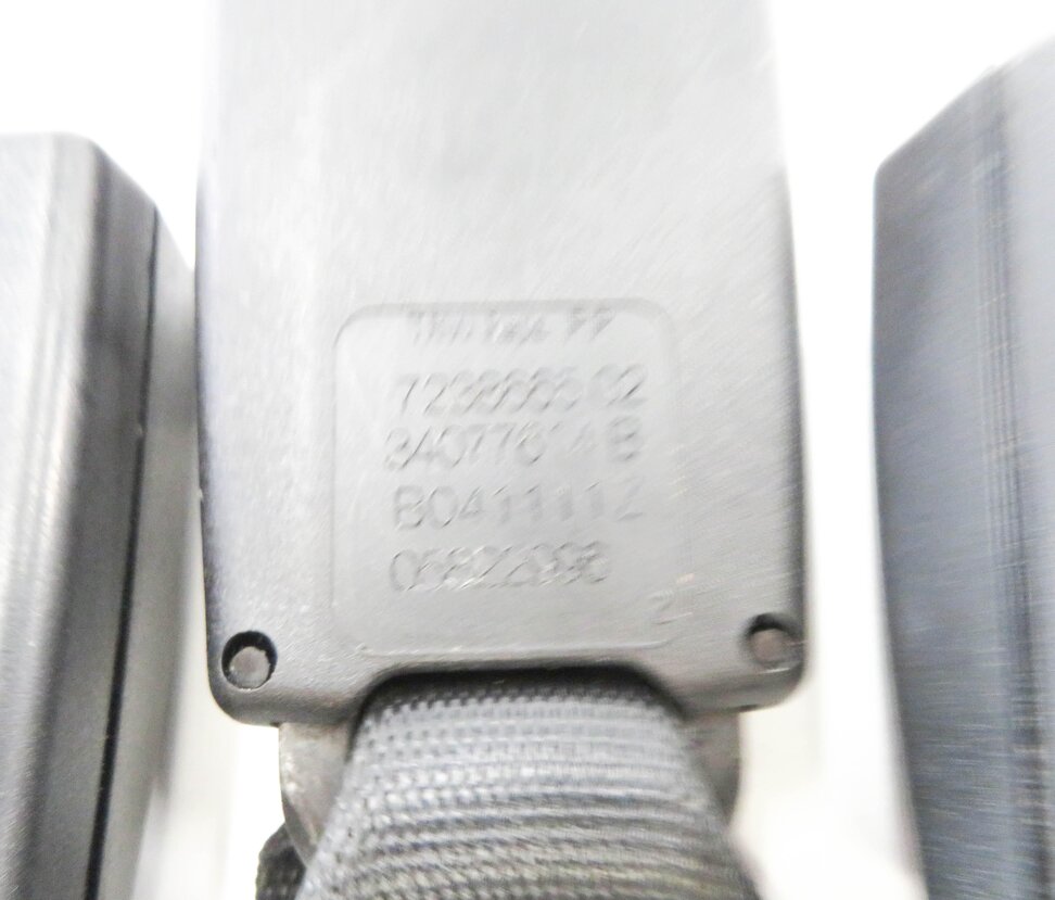 Thumbnail 6: 2012 BMW 535i (F10) REAR SEAT - LEFT / CENTER / RIGHT - SEATBELT RECEIVER SET