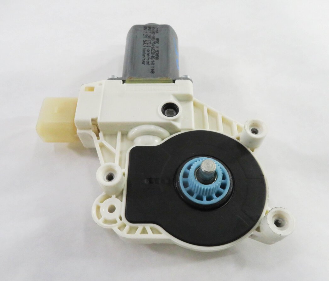 Thumbnail 4: 11-16 BMW 528i 535i 550i M5 (F10) RIGHT PASSENGER WINDOW MOTOR (FRONT / REAR)
