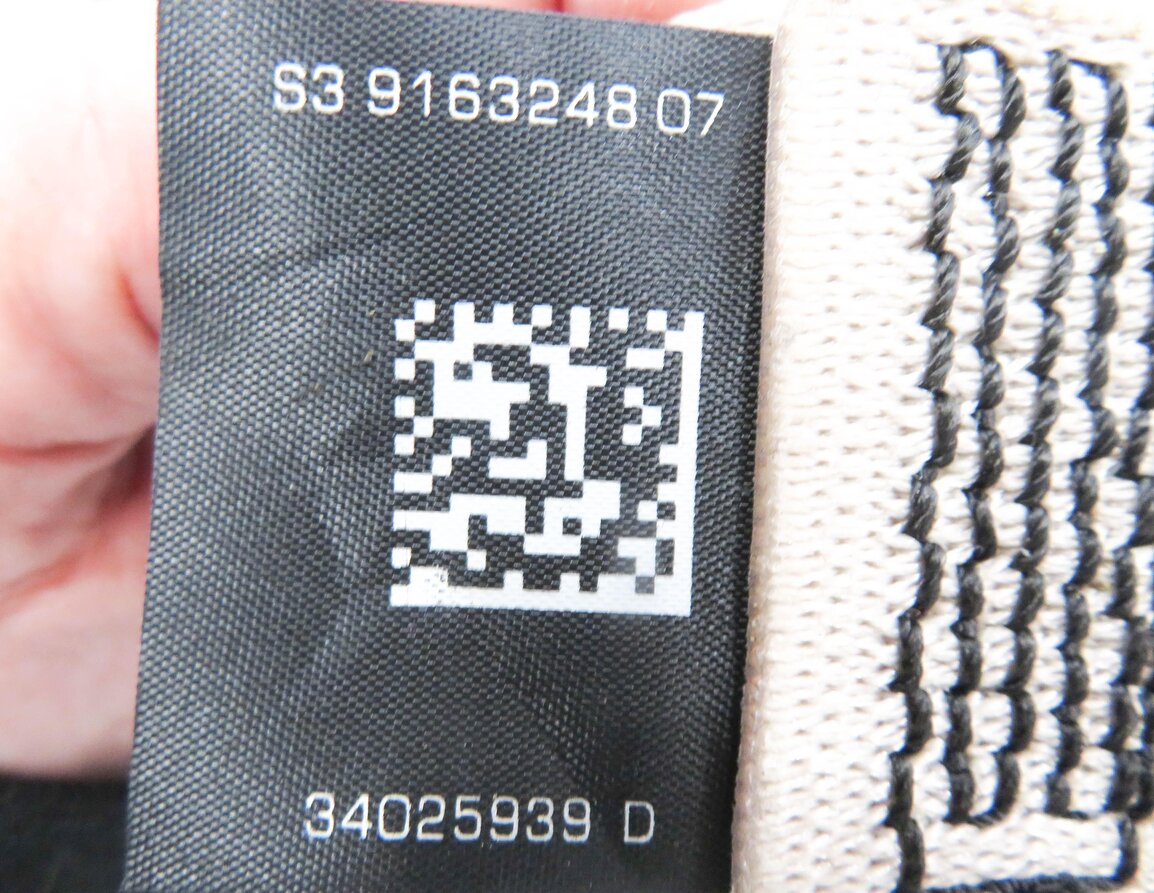 Thumbnail 9: 2012 BMW 535i (F10) REAR SEAT - LEFT CENTER RIGHT SEATBELT RETRACTOR SET (BEIGE)