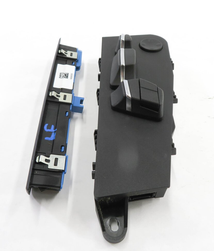 Thumbnail 3: 2012 BMW 535i (F10) LEFT FRONT DRIVER POWER MEMORY SEAT ADJUSTMENT SWITCH BUTTON