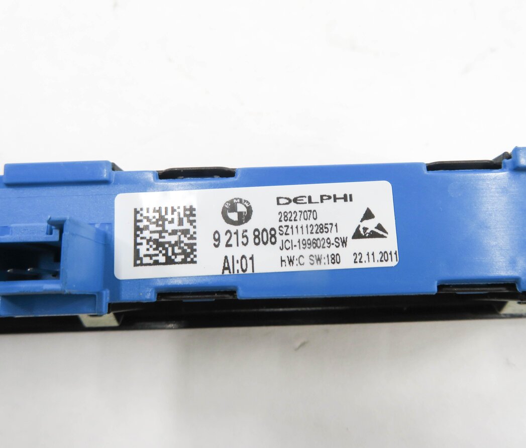 Thumbnail 8: 2012 BMW 535i (F10) LEFT FRONT DRIVER POWER MEMORY SEAT ADJUSTMENT SWITCH BUTTON