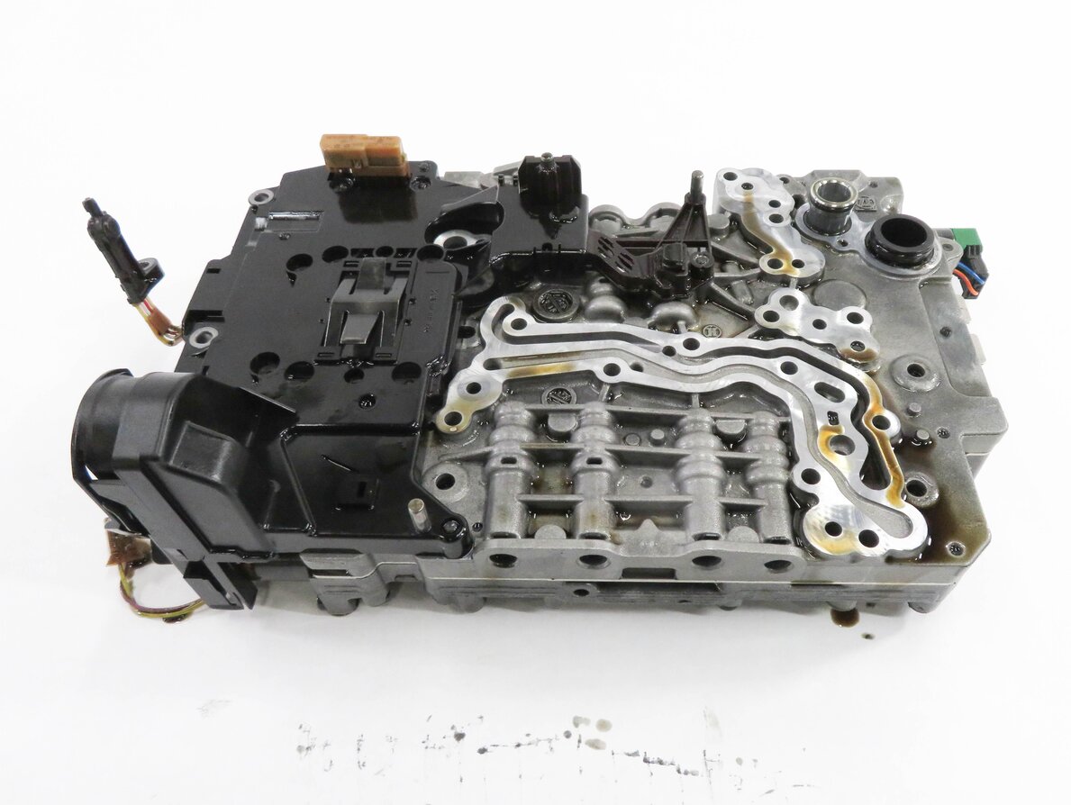 Thumbnail 3: 2012 BMW 535i (F10) RWD - A/T AUTOMATIC TRANSMISSION VALVE BODY (8HP-45)