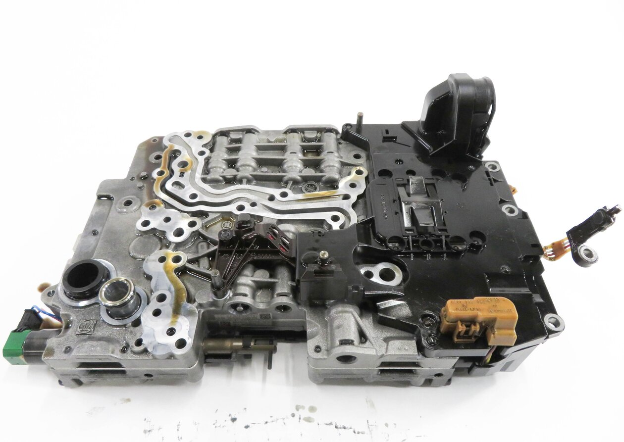 Thumbnail 6: 2012 BMW 535i (F10) RWD - A/T AUTOMATIC TRANSMISSION VALVE BODY (8HP-45)