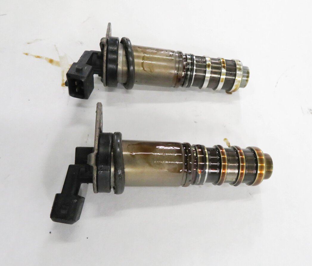 Thumbnail 4: 2012 BMW 535i (F10) 3.0L N55 TURBO - VVT VARIABLE VALVE TIMING SOLENOID SET