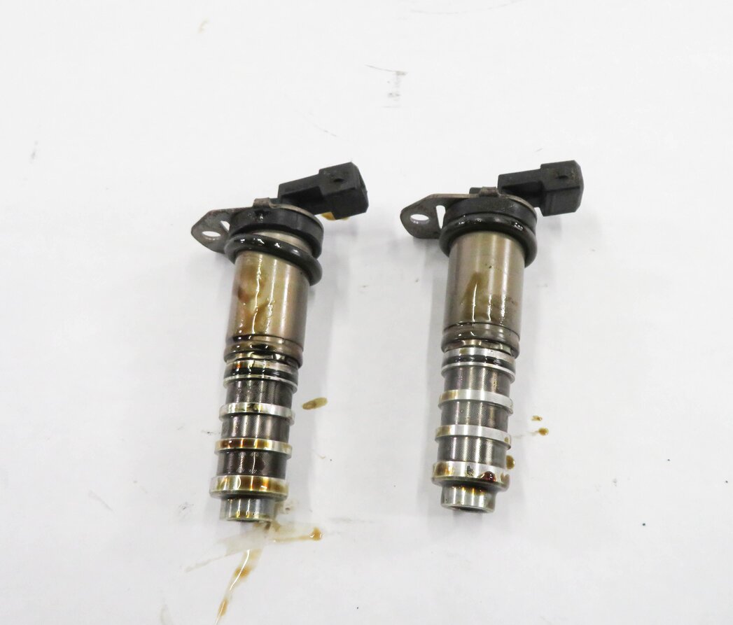Thumbnail 5: 2012 BMW 535i (F10) 3.0L N55 TURBO - VVT VARIABLE VALVE TIMING SOLENOID SET