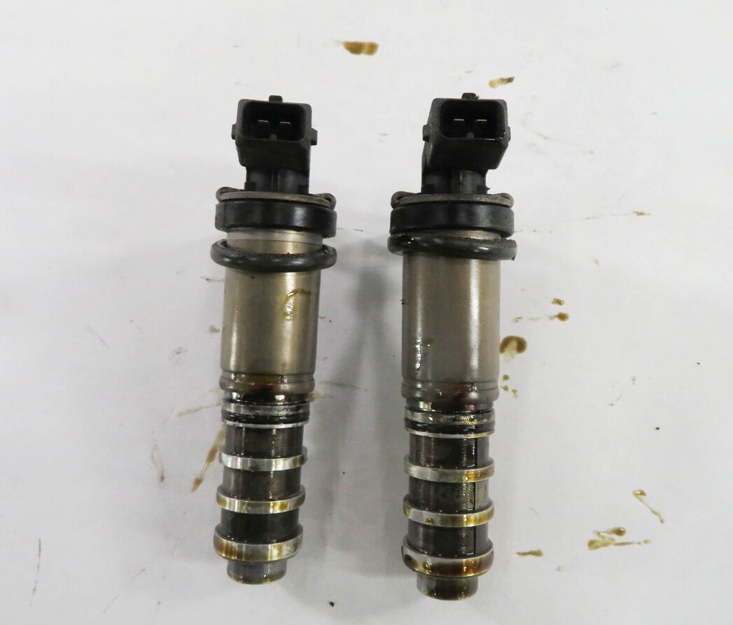 Thumbnail 6: 2012 BMW 535i (F10) 3.0L N55 TURBO - VVT VARIABLE VALVE TIMING SOLENOID SET