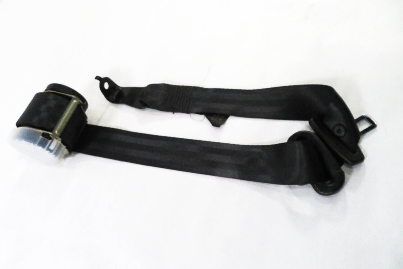 Thumbnail 4: 2008 RANGE ROVER SPORT (L320) 2nd ROW SEAT - LEFT SEATBELT RETRACTOR (BLACK)